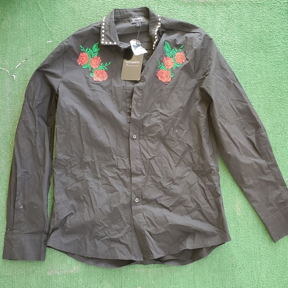 New Men's Studded and Embroidery Black Shirt. - Picture 7 of 7